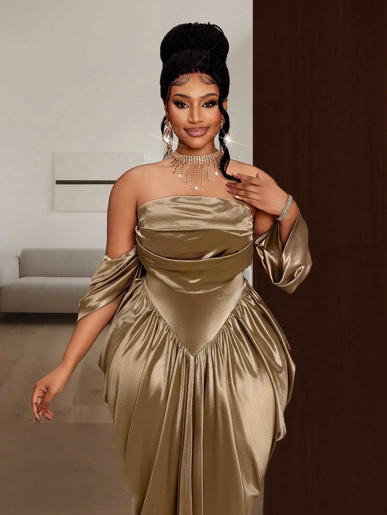 

Вечернее платье из атласа цвета шампань с открытыми плечами и плиссировкой для женщин больших размеров