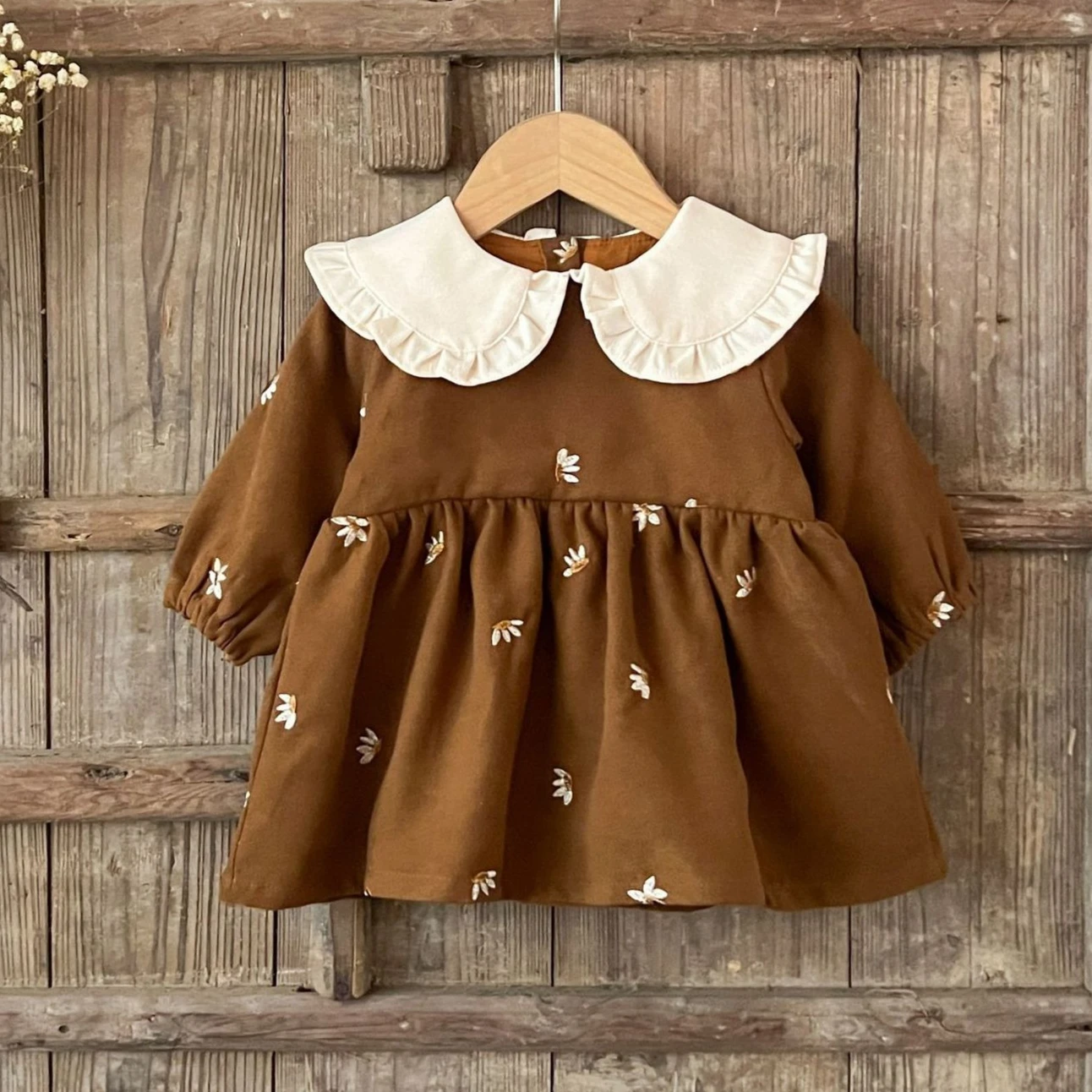 Korean Version of Girls' Baby Full Embroidery Contrasting Color Lapel Dress, Baby's Spring and Autumn Casual Dress