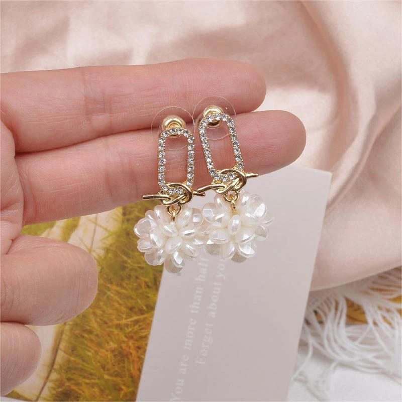 Summer Long Flower Earrings Hand-Made Pearl Beaded Korean Fashion Shiny Earrings Sweet Jewelry