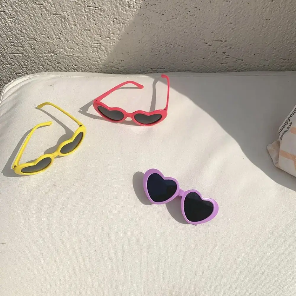 Plastic Cute Pet Glasses Fashion Heart Shape Pet Eyewear Outdoor Holiday Party Photos Props Small Pet Dress Up Products