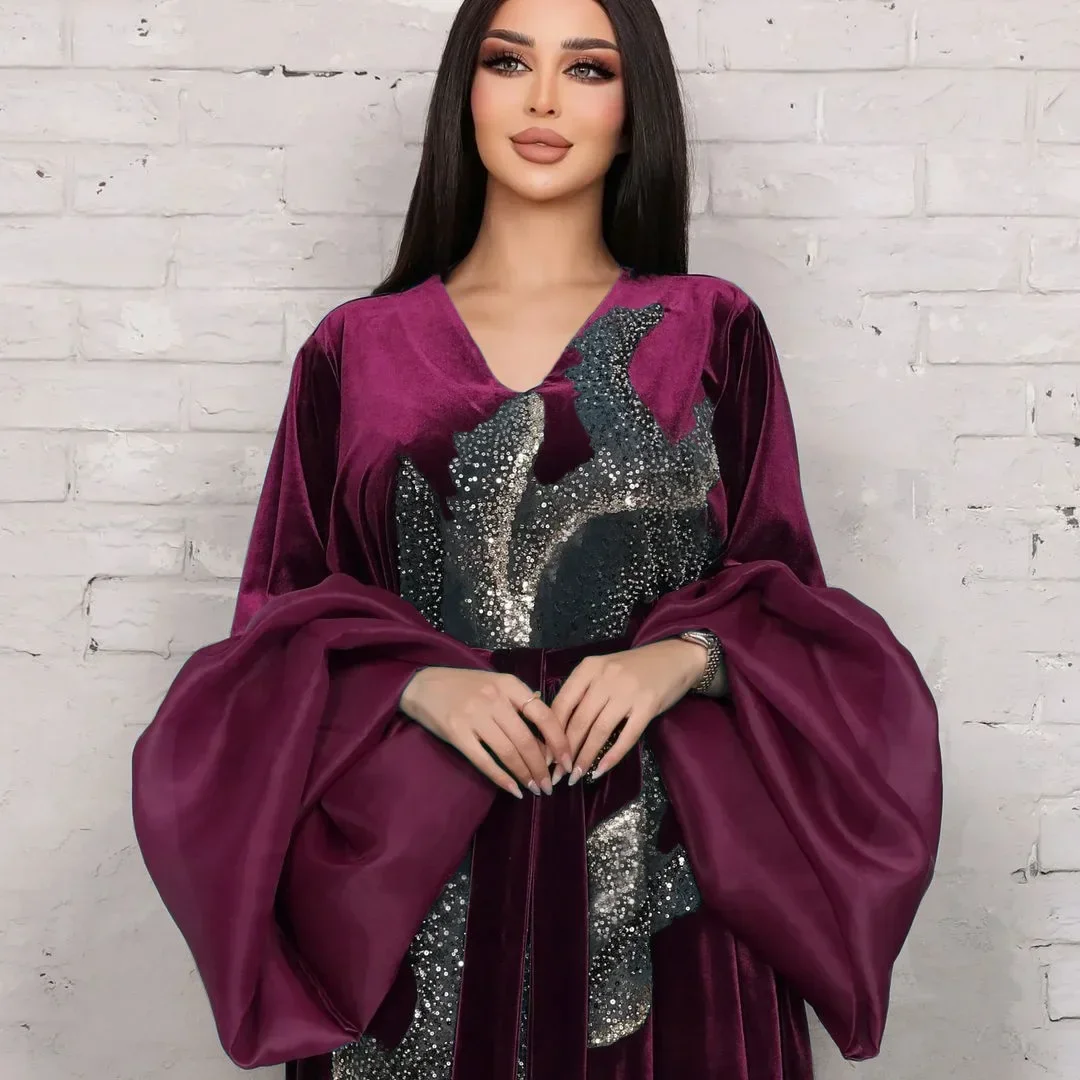 ชุดกํามะหยี่สีทองมุสลิม Abayas สําหรับผู้หญิงปักเพิร์ลแขนฟองชุดมุสลิมดูไบ Abayas ตุรกีอารมณ์ Kaftan