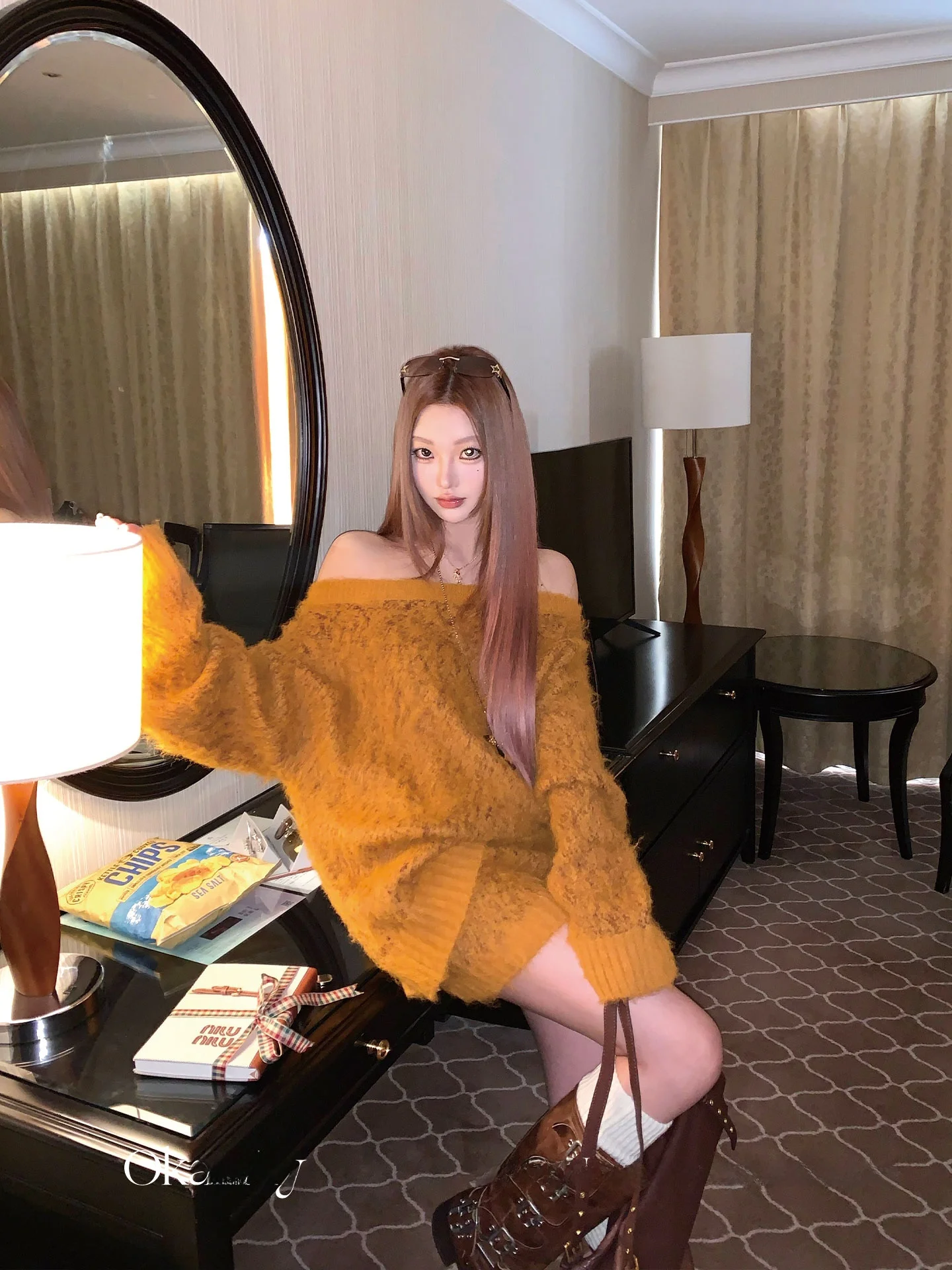 

Warm Fog Roost Light Woolen Knitted Sweater One oulder Soft And Cry Set High Waist f Skirt Casual Sle Winter Faion