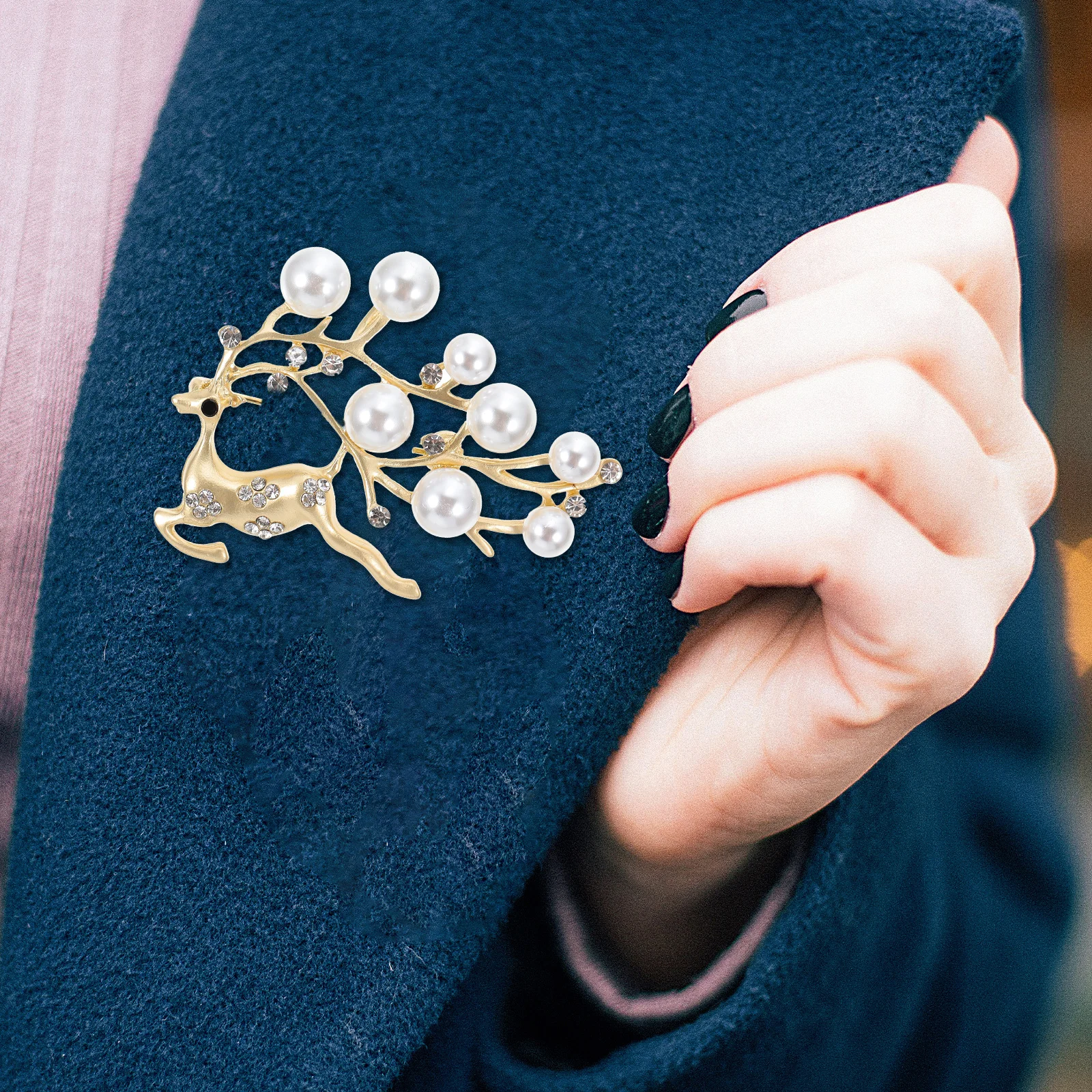 

5Pcs Elk Brooch Alloy Women Christmas Cartoon Breastpin Clothing Decor Gifts Jewelry Charms Fashion Accessories Stylish Unique