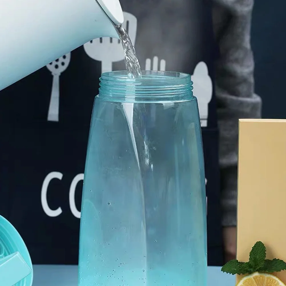 

4pcs Cold With Cups 2.2L Plastic Storage Heat Resistant Silicone Seal Cool Home Kitchen Stroage Water Kettle Plastic