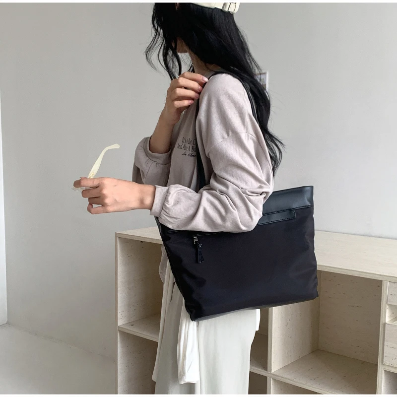 Koreanische Schultertasche, Leichte Damen-Handtasche mit Großer Kapazität aus Nylon, Vielseitige Shopper-Tasche für Arbeit und Freizeit – Detail 9