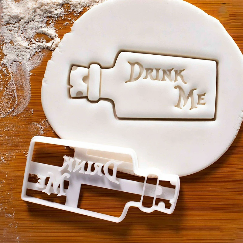 3pcs Eat Me Cookie Cutter Alice in Wonderland Theme DIY Cookie Baking Accessories