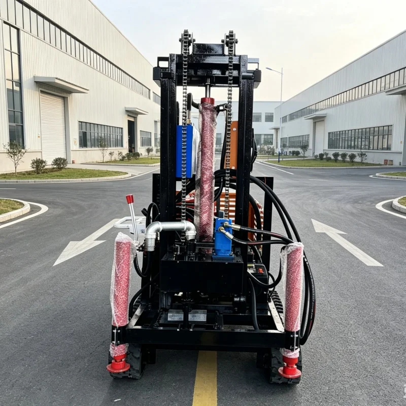Customized Mobile Crawler Water Well Drilling Rig, Built-in Hydraulic Outriggers Water Well Drilling Equipment
