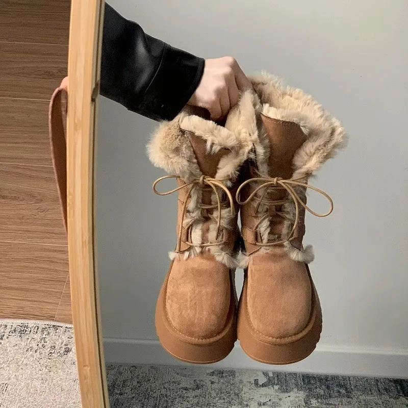 Botas de nieve cálidas integradas de piel Retro para mujer en invierno 2025, nuevos zapatos de algodón antideslizantes gruesos y de suela gruesa de felpa