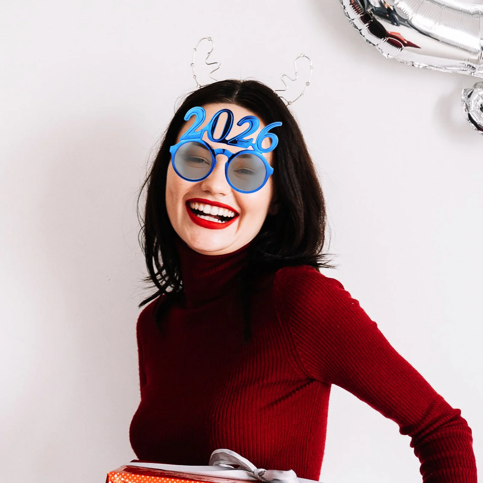 

4Pcs 2026 Glitter Eyeglasses Number Party Sunglasses Graduation Photo Booth Props New Year Eve Party Favors Novelty Glasses