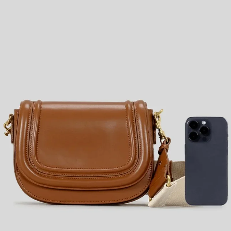 Herbst neue einfarbige Damen kleine Sattel Umhängetasche breite Schulter gurt Design Trend weibliche Achsel Tasche Telefon Geldbörsen