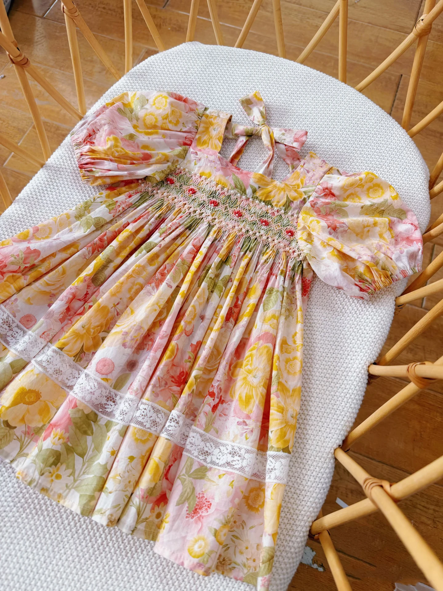 Letnia dziewczęca sukienka z h – Embroidery Yellow Dress recenzja i cena