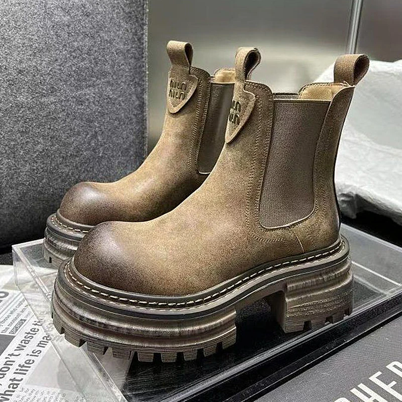 

2025 Autumn Winter New Retro Chelsea Boots Handmade Wipe Color PU Leather Women's Ankle Boots Fashion Letter Print Luxury Shoes