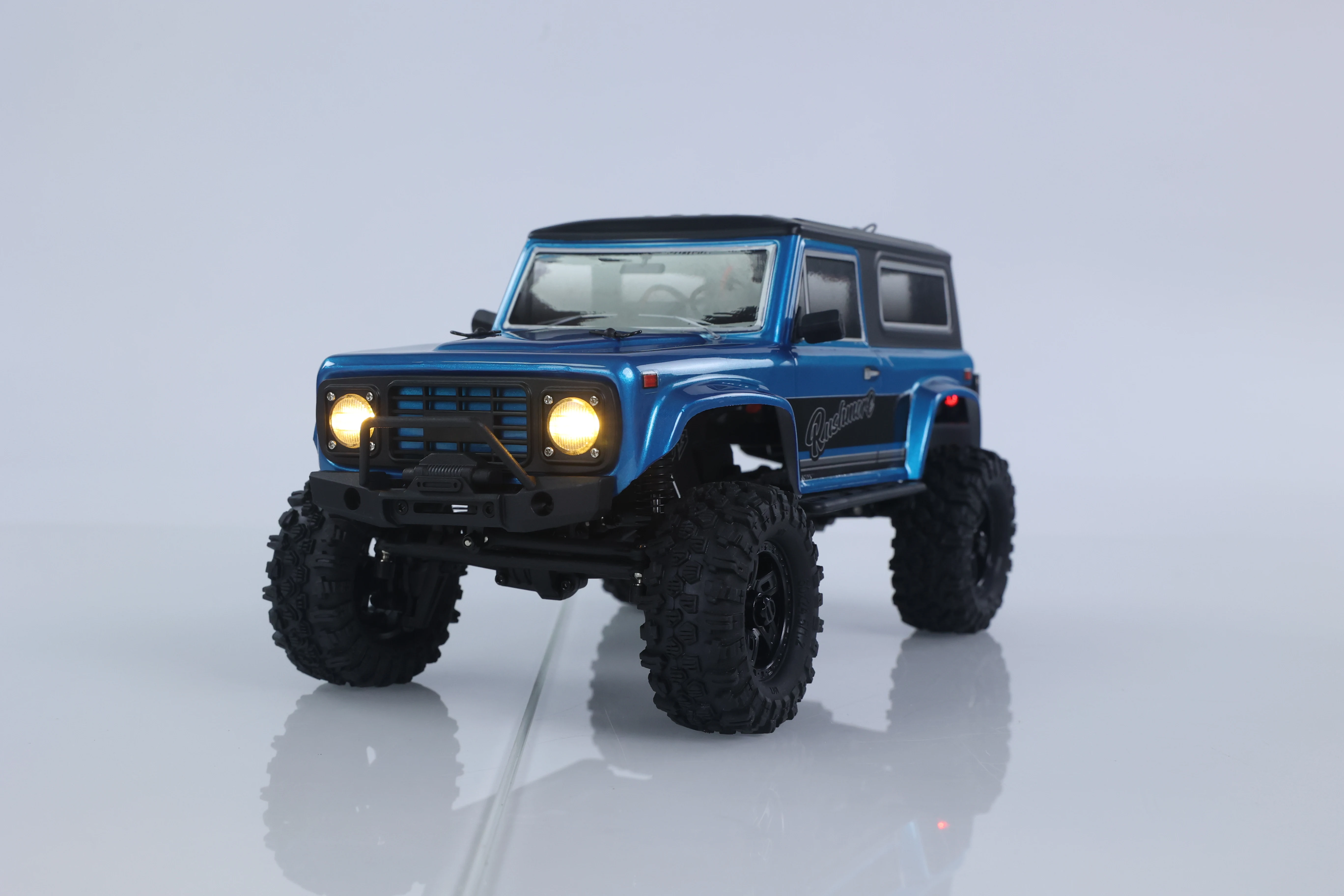 

4WD RC Rock Crawler Car Rushmore CR18P V3 1/18 2.4Ghz Crawler RTR Vehicle Hobbywing Brushless Motor ESC Lights USB Charger