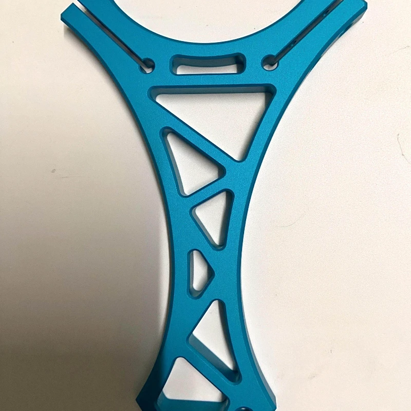 High-quality aluminum alloy handle, exquisite craftsmanship, guaranteed quality, lightweight and durable, exceptional toughness.