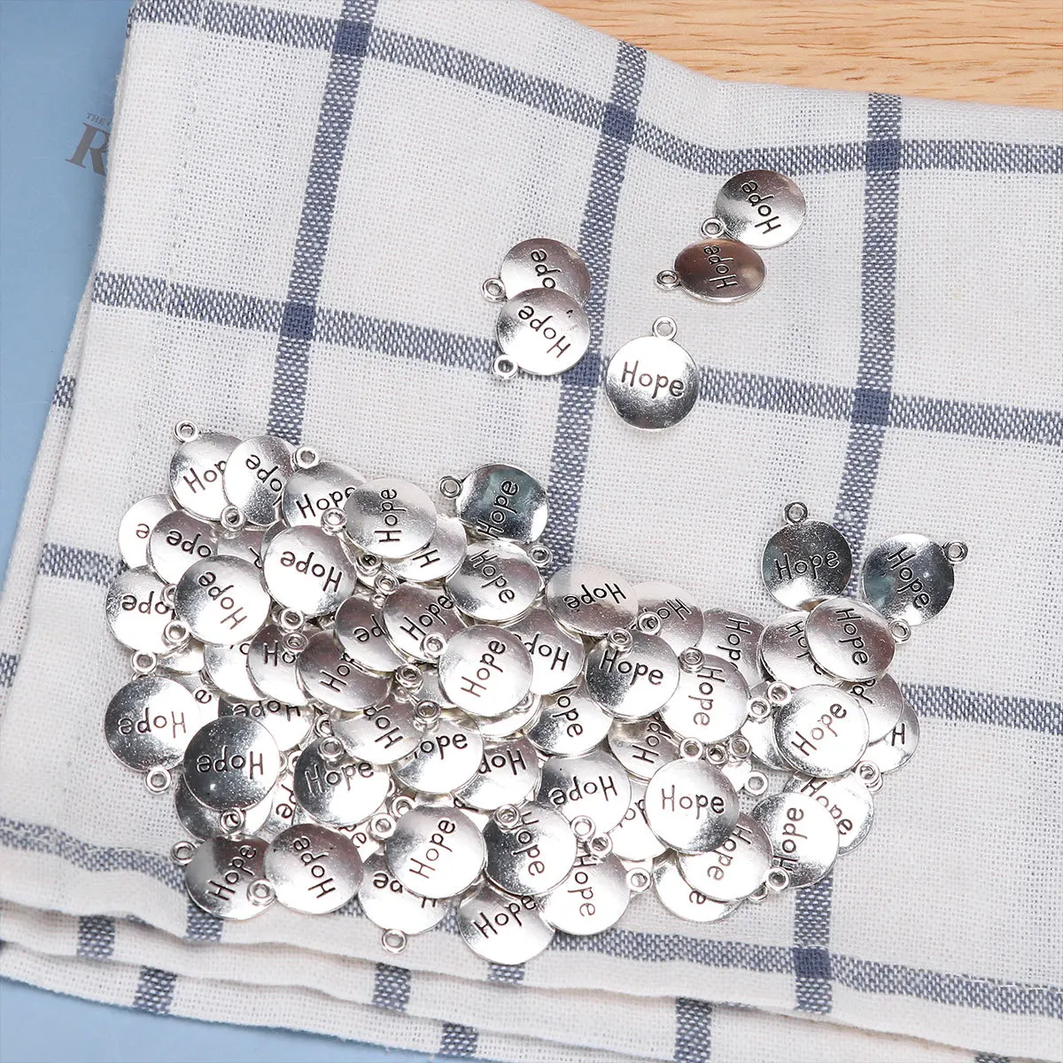 

100Pcs DIY Alloy Pendant Charms Letter Design Round Shape Jewelry Making Set Silver Metal Fashion Accessory for Bracelet