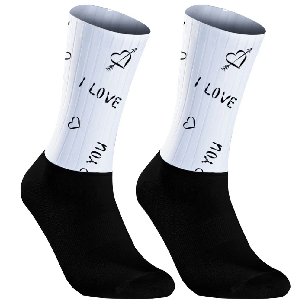 2025 I nuovi calzini da ciclismo antibatterici e resistenti agli odori sono traspiranti, che assorbono il sudore e freschi per molti giorni di ciclismo