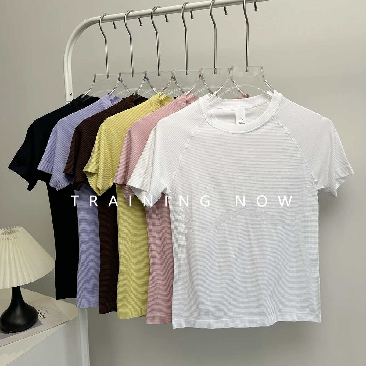 

Sports short-sleeved women's summer new breathable running training quick-drying top fashionable slim yoga clothing fitness