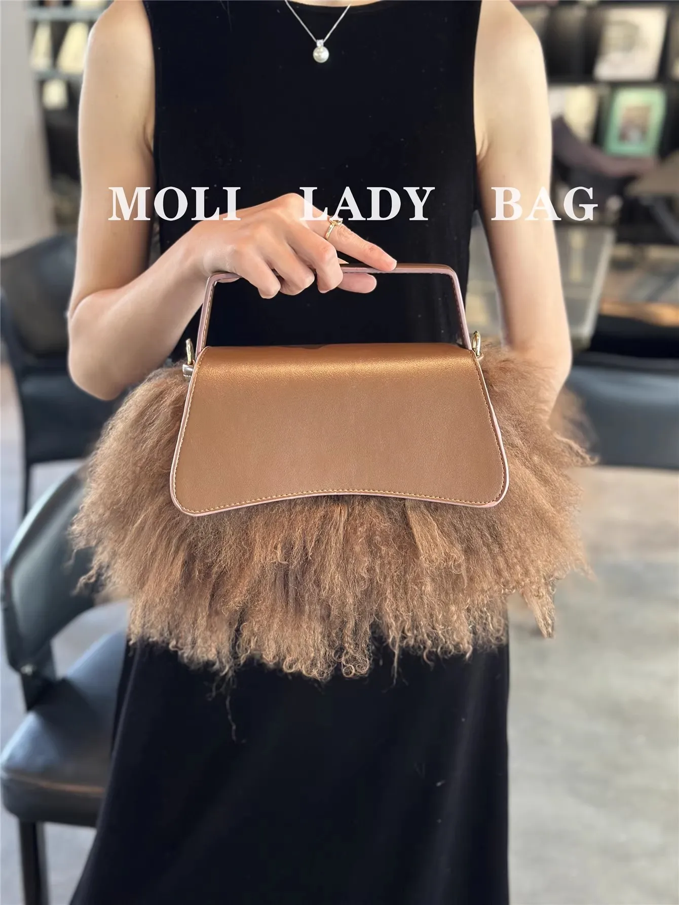 

Winter Genuine Cowhide Women Handbag Real Lamb Fur Square Bag High Quality Luxury Clutch Purse Female Shoulder Messenger Bag