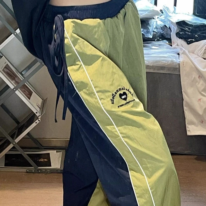 Sneldrogende Joggingbroek Vrouwen Amerikaanse Retro Casual Kleur Blokkerende Buiten Losse Wijde Pijpen Groene Broek Getijdenbroek