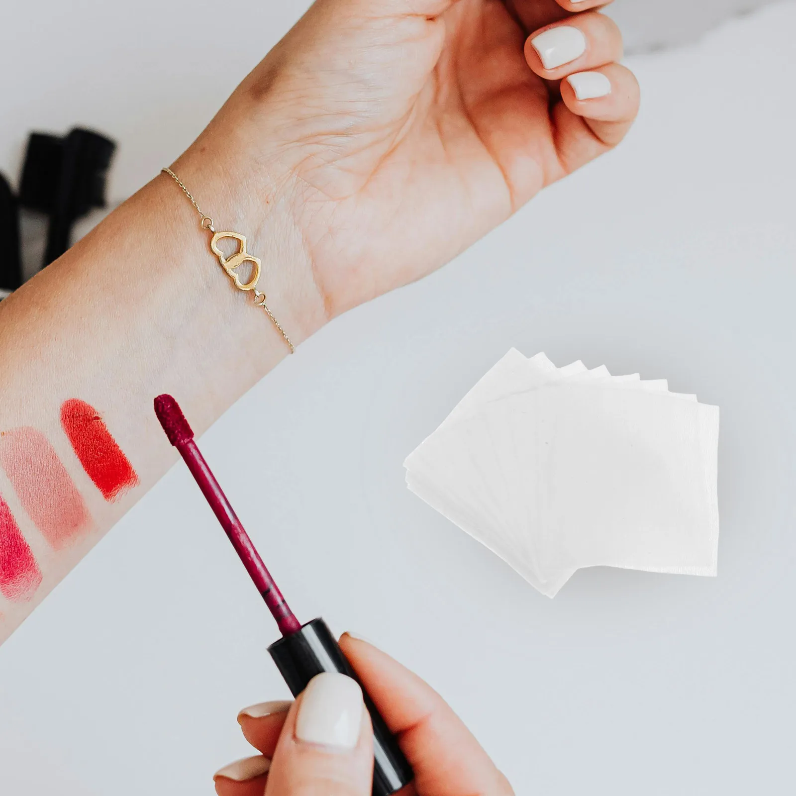 25 قطعة ماكياج إزالة منصات الوجه غير المنسوجة النسيج لطيف مناديل تنظيف الاستخدام اليومي حجم السفر منصات تقشير الوجه ماكياج