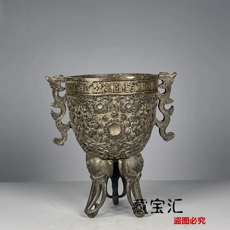 Retro Three-legged elephant with two ears Wine Cup Wine Vessel  Ornament Decoration Tea Pet Figurines Desk Decor Accessories