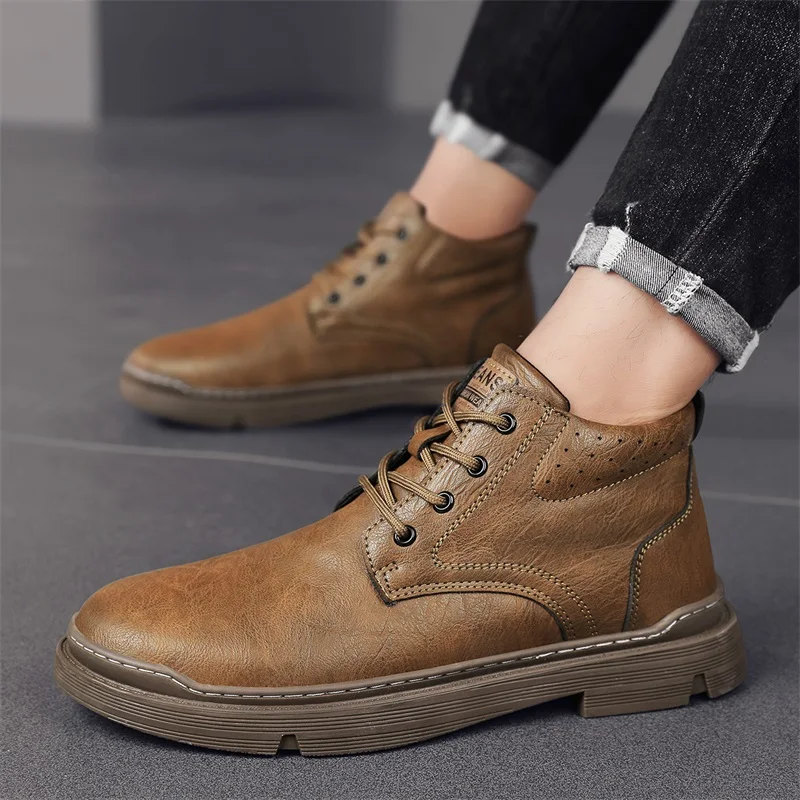 Casual Sneakers for Men Luxury Designer Shoes Winter Plush Leather Ankle Boots 2023 New Fashion Comfort High Top Men Shoes