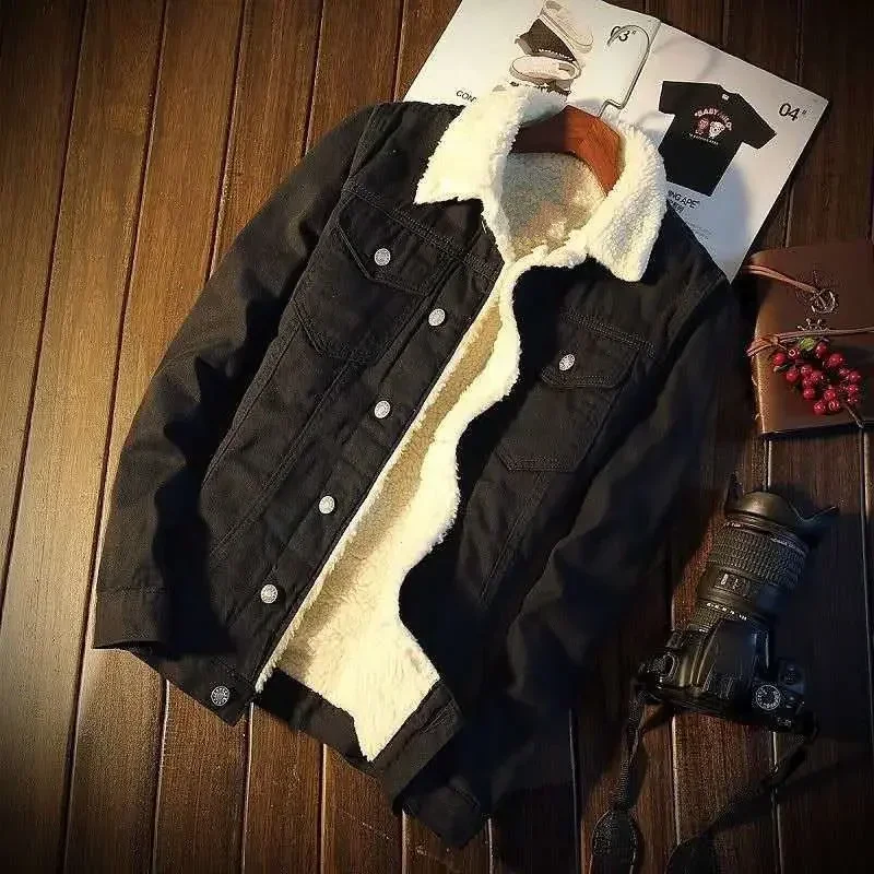 Warm Cowboy Coat for Men Black Button Denim Jackets Man Padded of Fabric Worn Low Price Trendy Original Korean Popular Clothes