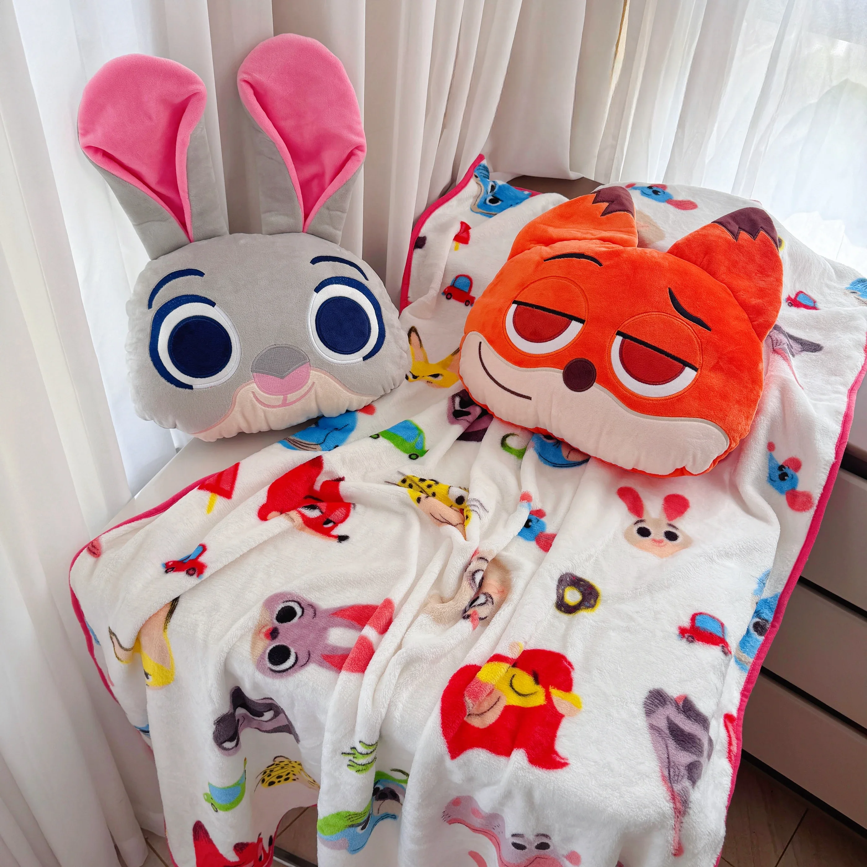 

Cartoon Zootopia Back Cushion Blanket Lovely Stuffed Anime Judy Rabbit Nick Fox Throw Pillow Sofa Bed Xmas Gifts Girl
