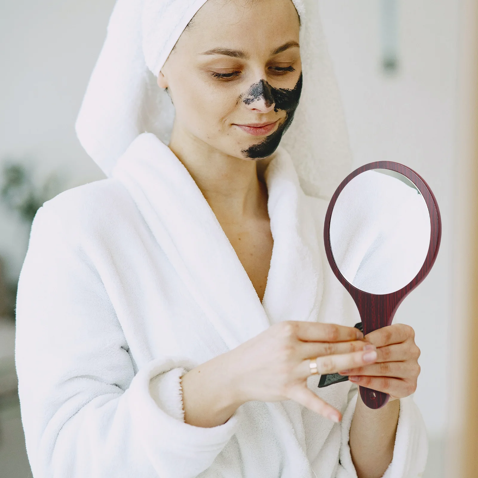 

1Pcs Round Makeup Mirror with Wooden Handle Elegant Simple Design Scratch Resistant Surface Portable Mirror for Daily