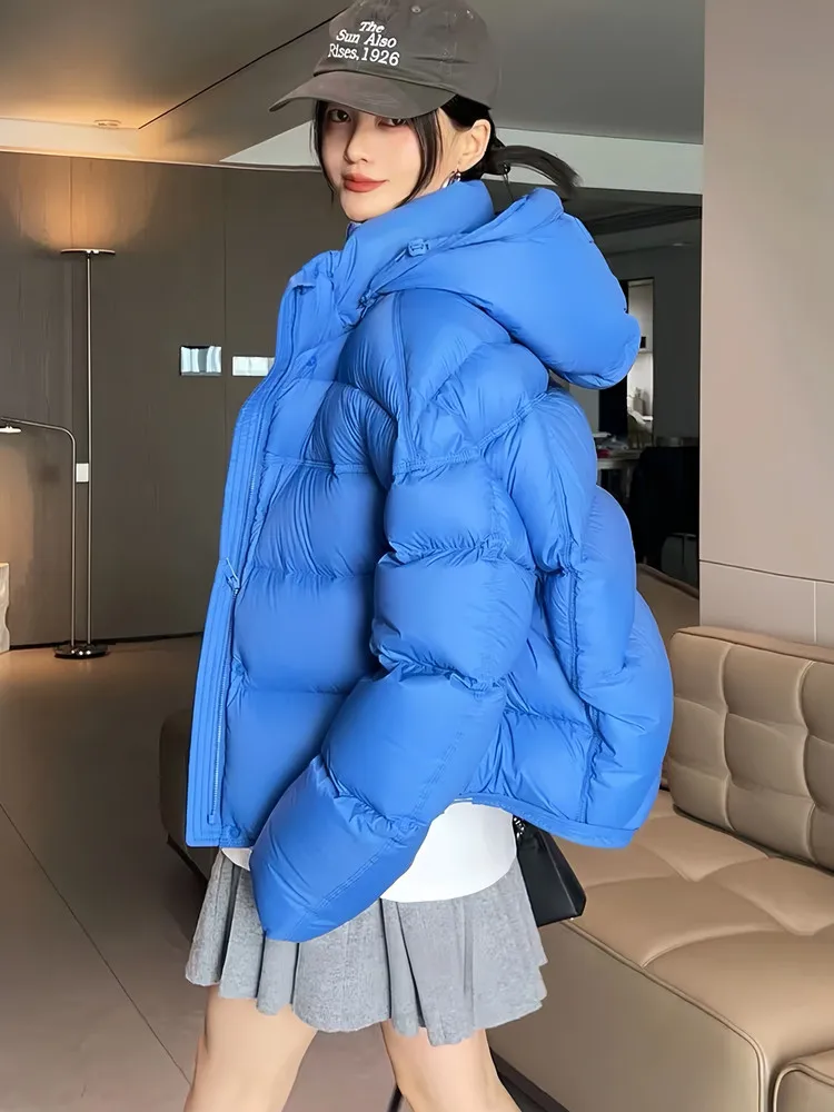 

Женская короткая пуховая куртка с капюшоном, утепленная зимняя куртка в стиле «хлебный пух», теплая верхняя одежда, компактный размер, пуховик для улицы, ветрозащитная