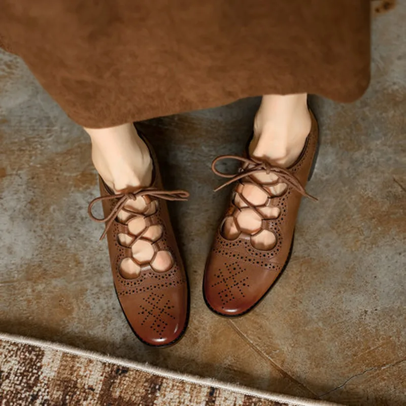 Women Retro Genuine Washed Cow Leather Hollow Brogue Shoes Round Toe Lace Up Flat TPR Sole Sheep Lining Daily Summer Shoes F245