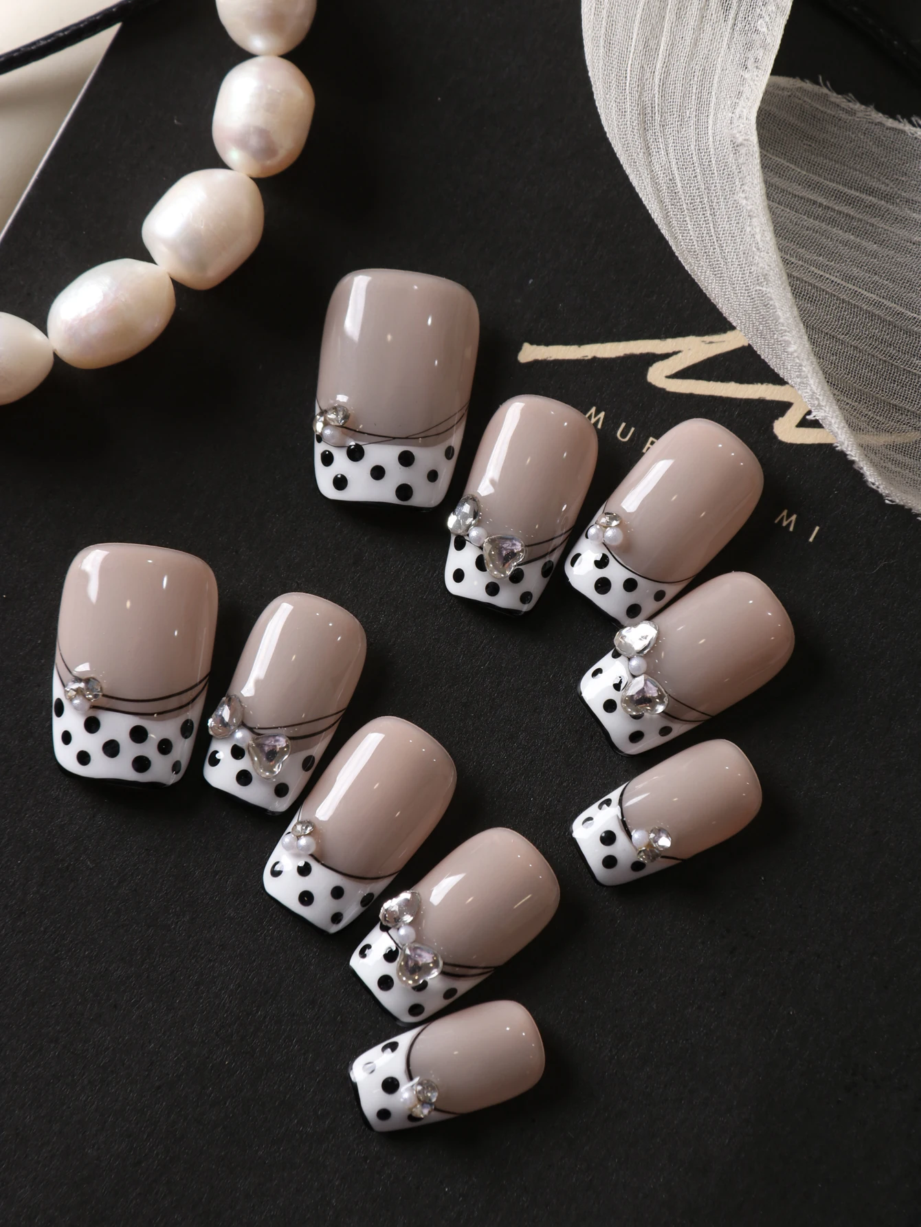10 szt. Sztucznych Paznokci Krótkie Białe Francuskie w Kropki Akrylowe Paznokcie Naklejane Sztuczne Paznokcie Zawiera 1 Arkusz Naklejek Samoprzylepnych i 1 Mini Pilnik