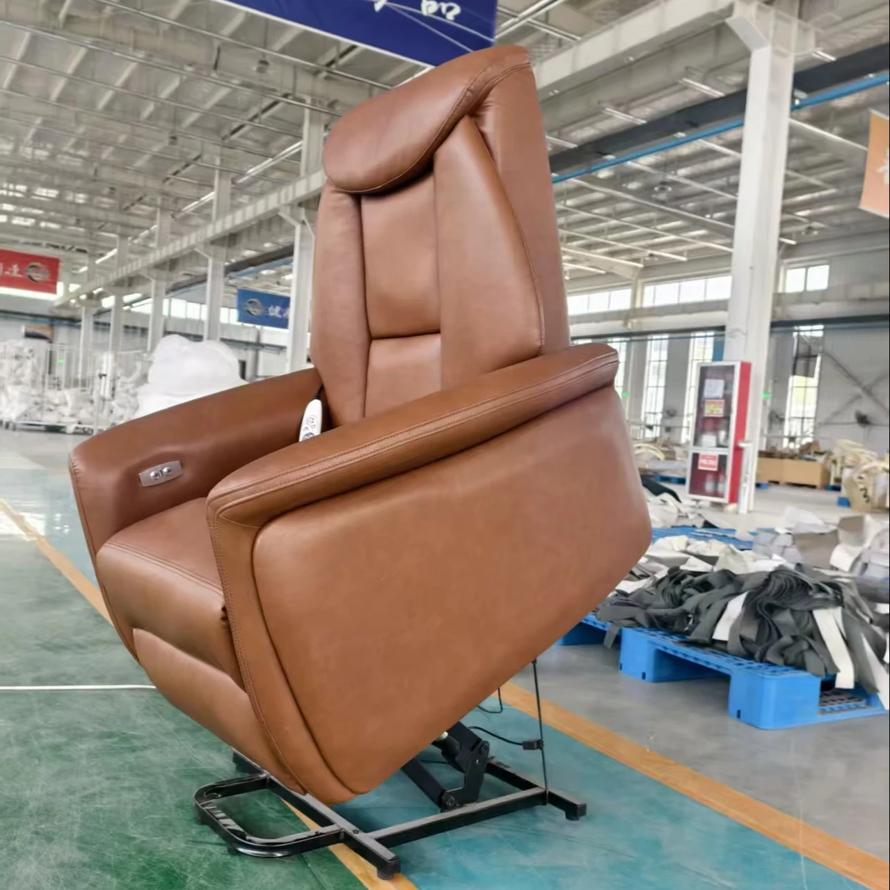 First Quality Modern Simple Elderly Care Design Brown Color Elderly Power Lift Recliner Sofa For Home And Elderly Care Center.