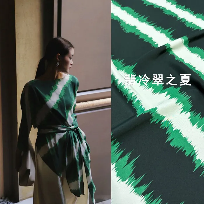 Green Geometric Abstract Print Silk Stretch Crepe De Chine Fabric Mulberry Silk Material For Dresses Blouse