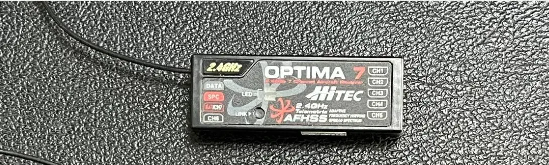 90% new Hitec Optima 7 7 -Channel 2.4GHz Adaptive Telemetric AFHSS Frequency Hopping Spread Spectrun Receiver  for RC Airplane