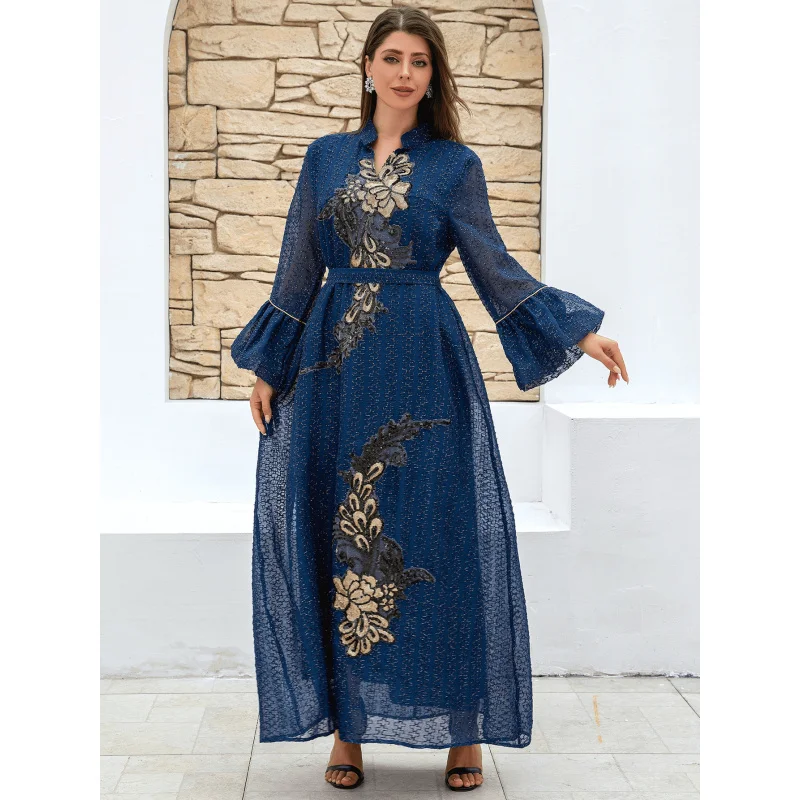2025 Middle East Muslim Women's Wear New Dubai Abaya Embroidered Robe Dress W001
