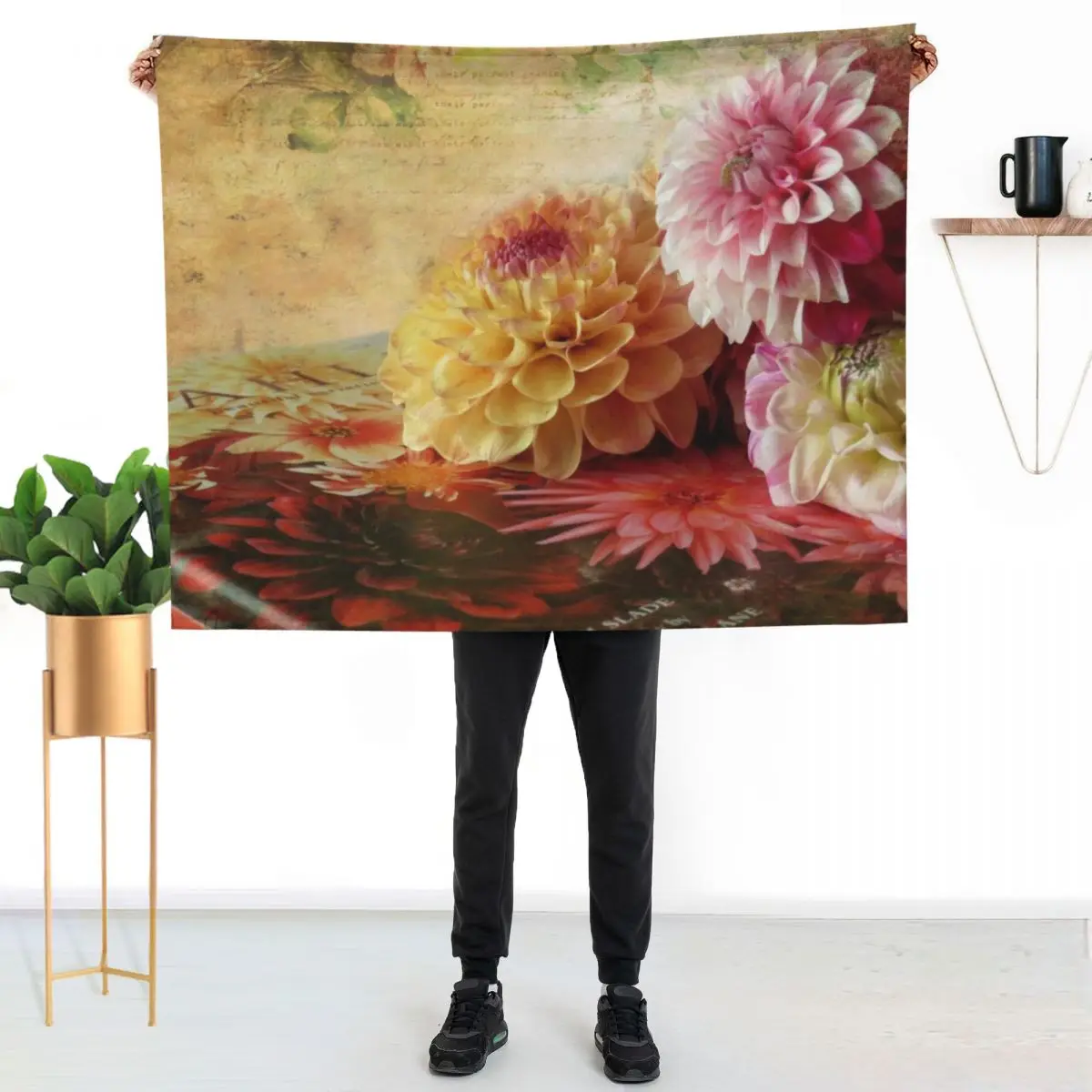 

Dahlia Magic Throw Blanket Fluffy Cozy Throw Blanket for Home Decor