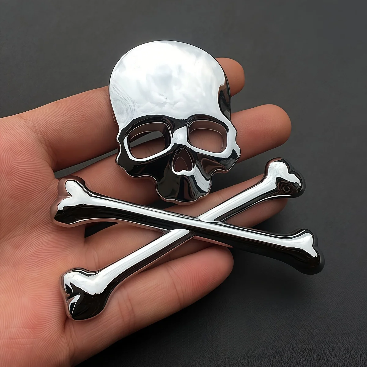 1pc Car Motorcycle 3D Metal Skull Badge Sticker Emblem Universal Fit for Fenders and Engine Covers, Suitable for Bikes, Bobbers image 6