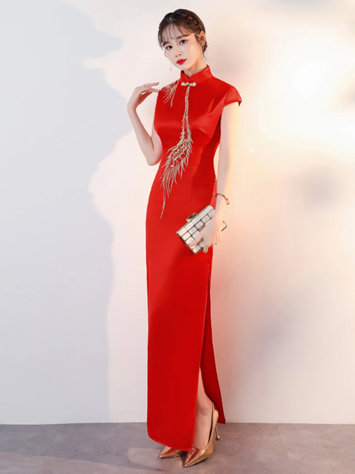 

Ele Long Red Qipao Costume for Women Retro Sle Performance Suit High Slit ort Sve Polyester Fiber Cany Dinner