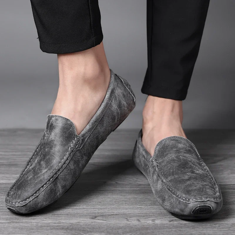 Fashion Men Suede Leather Moccasins Light Men England Wedding Shoes Grey Youth Driving Shoes Casual Loafers