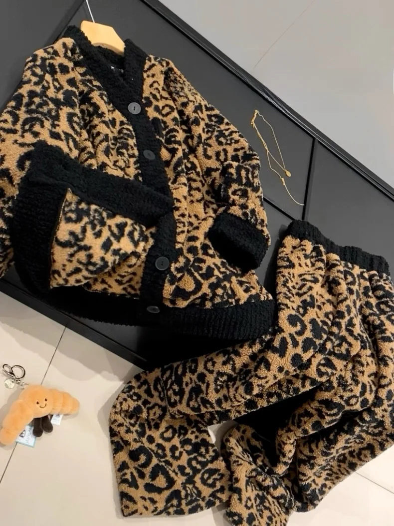 Soft Thick Coral Fleece Knitted Cardigan Home Clothes Set Leopard Print Women's Sleepwear Long Sleeve V-Neck Winter Warmth