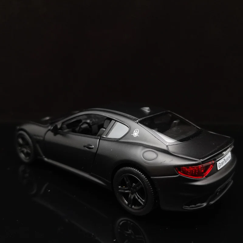 1:36 Scale Maserati GT Diecast Alloy Pull Back Car Collectable Toy Gifts For Children