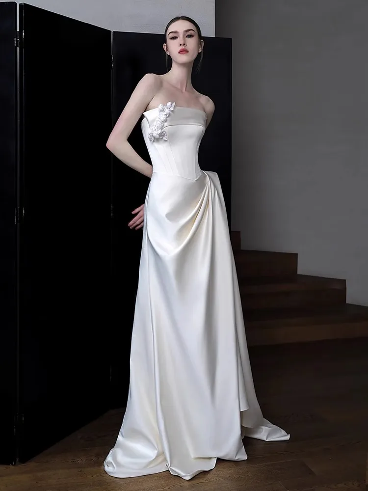 Robe de mariée française en Satin, haut tubulaire léger, Simple et gracieux, blanc, intérêt particulier, luxe, fiançailles, bienvenue
