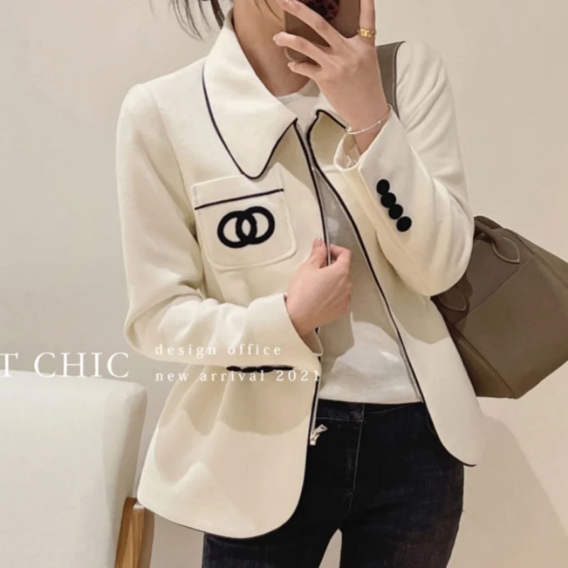 Korean Fashion Badge Pocket White Jackets POLO Collar Zipper Small-waist Long Sleeve Coats Women Slim Fit Elegant Old Money Y2K