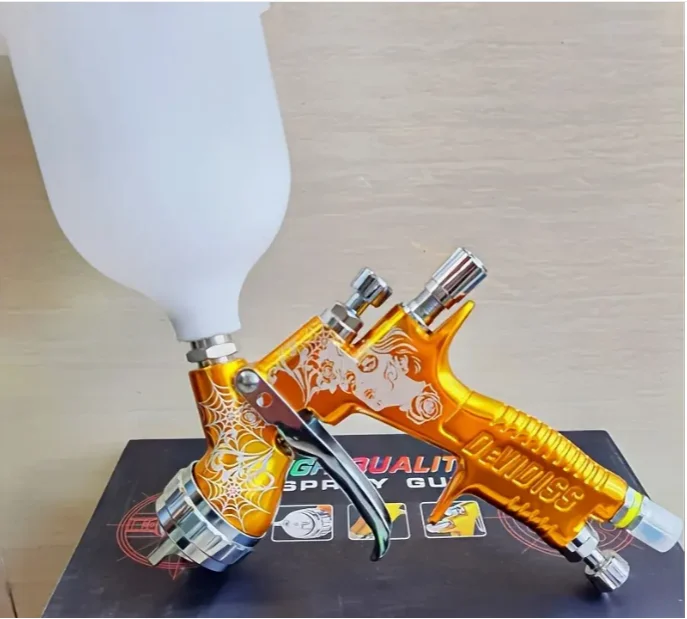 

DEVIDISS Pro Lite Golden 1.3mm Nozzle Spray Gun Original 600cc Paint Gun