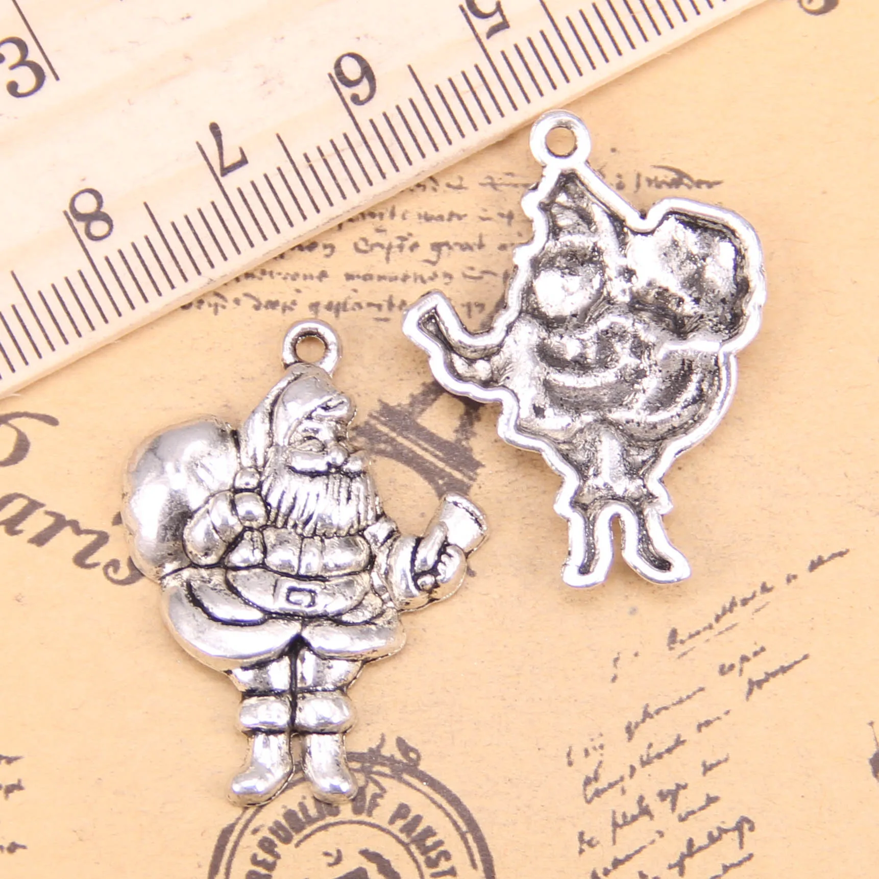 36pcs Charms Christmas Santa Claus gift 33x25mm Antique Silver Plated Pendants Making DIY Handmade Tibetan Silver Jewelry