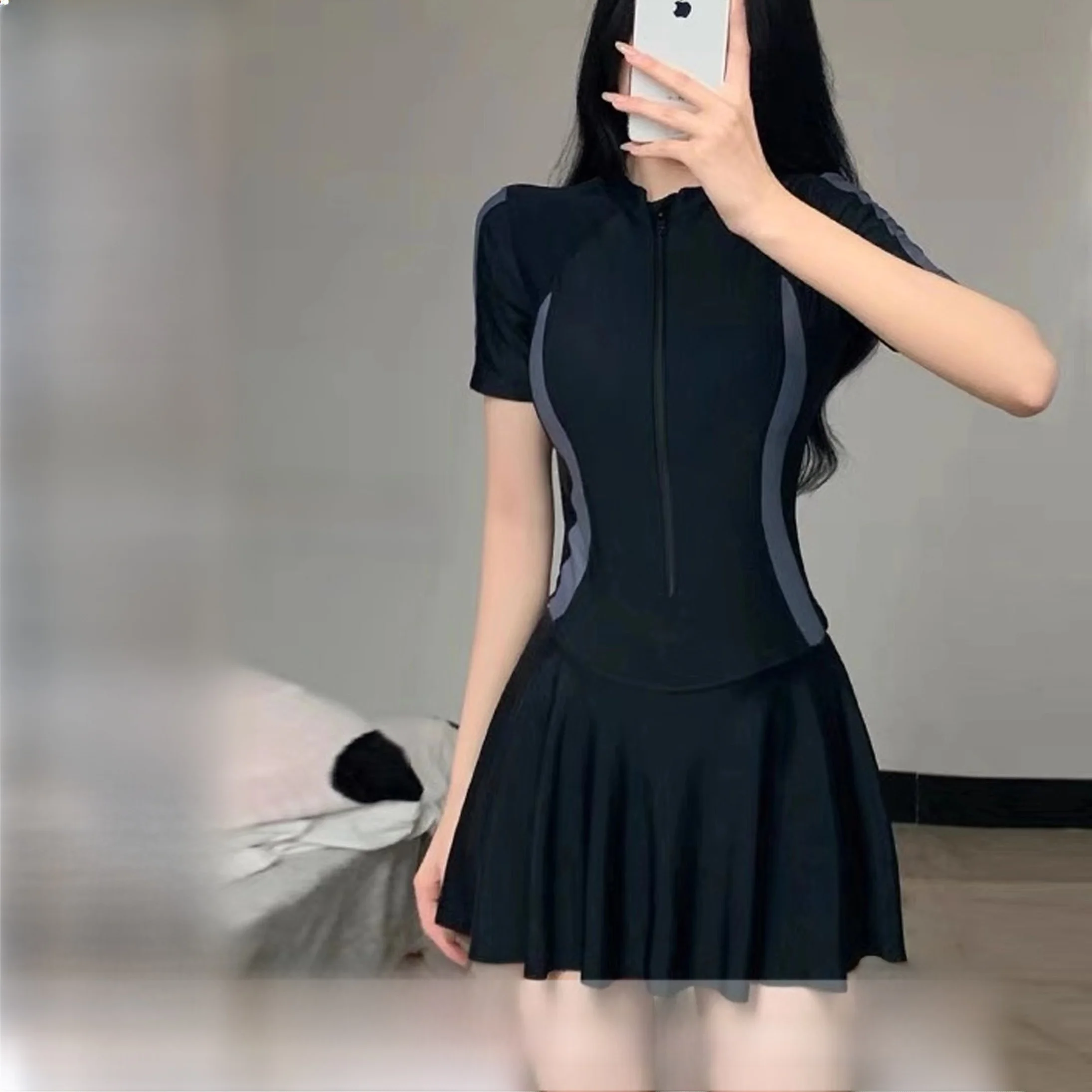 

Консервативный женский слитный купальник Лето 2024 Новинка в стиле Ins: спортивный купальник с юбкой-накидкой, утягивающий дизайн, нейлоновая ткань