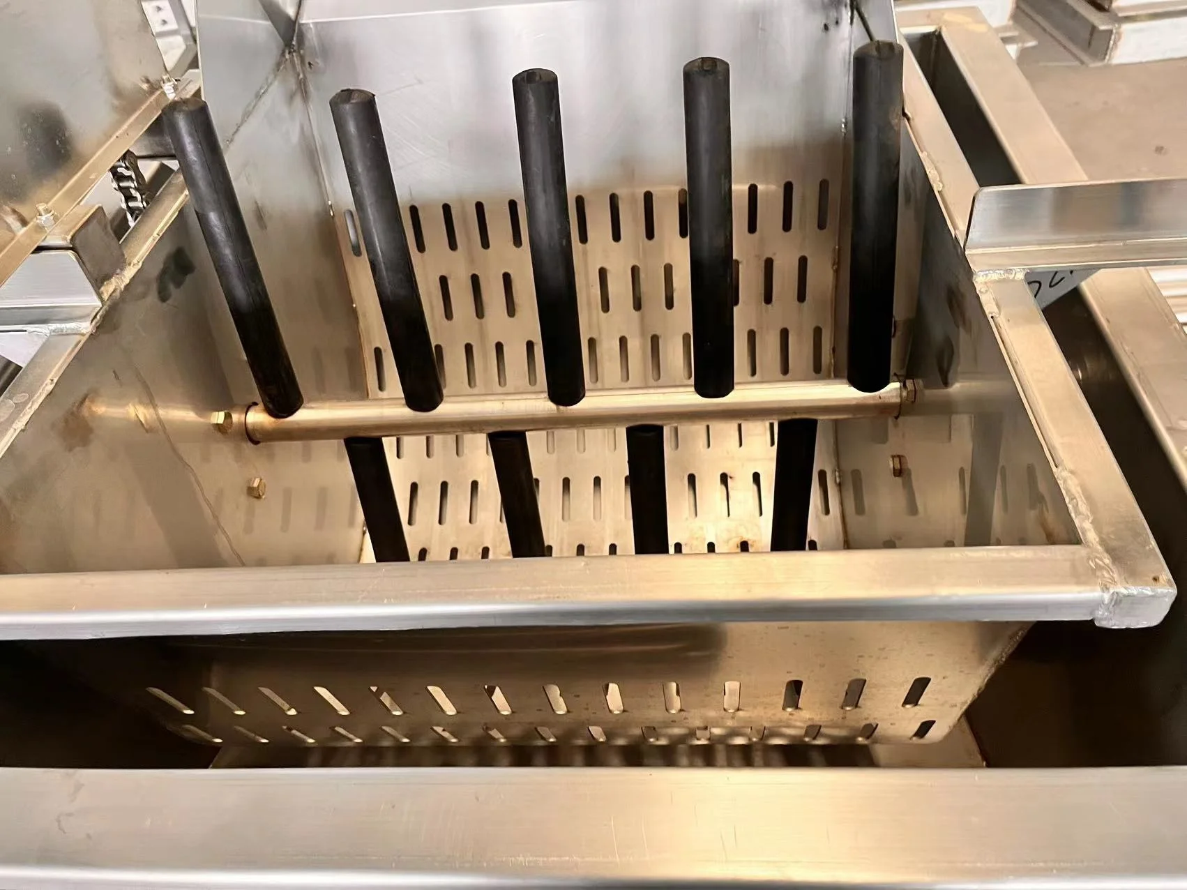 Automatic Chicken Scalding Plucking Machine in Slaughterhouse