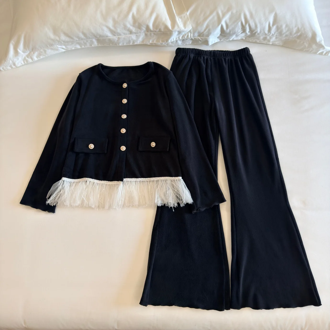 Spring Autumn Winter Added Fleece Warm Women's Pajamas Lace Double Sided Velvet Home Clothes Elegant Sleepwear Pyjama Set