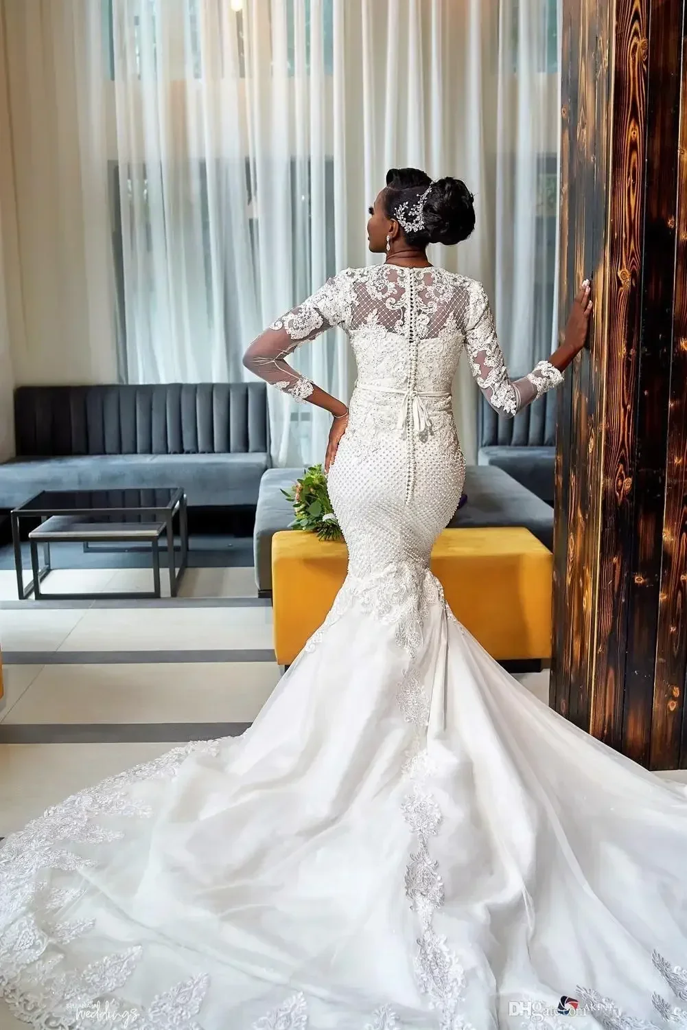 Customized African Plus Size Mermaid Dresses Long Sleeves Lace Appliqued Crystal Beaded Sweep Train Wedding Gowns Vestido De Nov